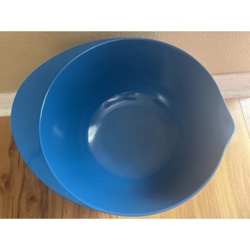 Vintage Sur La Table 3 Mixing Bowls With Spouts: Blue, Maroon, And Purple